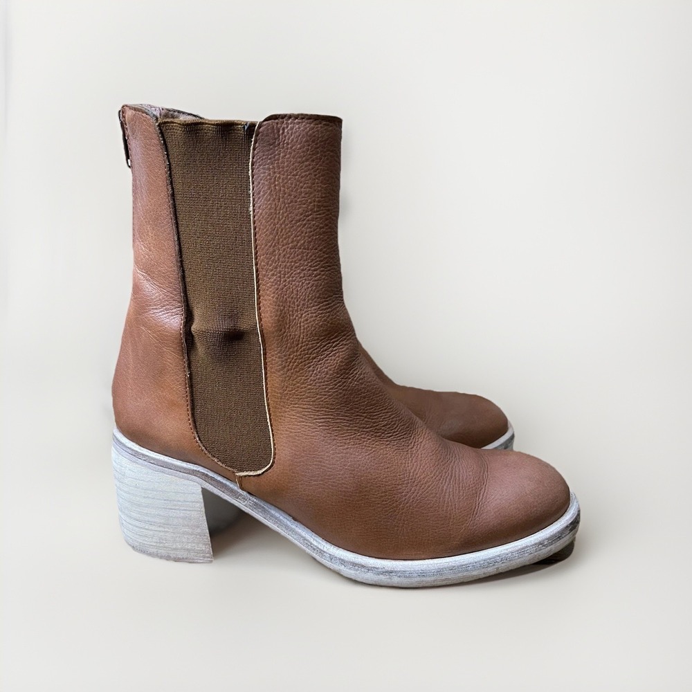 Free People Essential Chelsea Boots, Sandy Brown Women's EU 40 Made in Spain